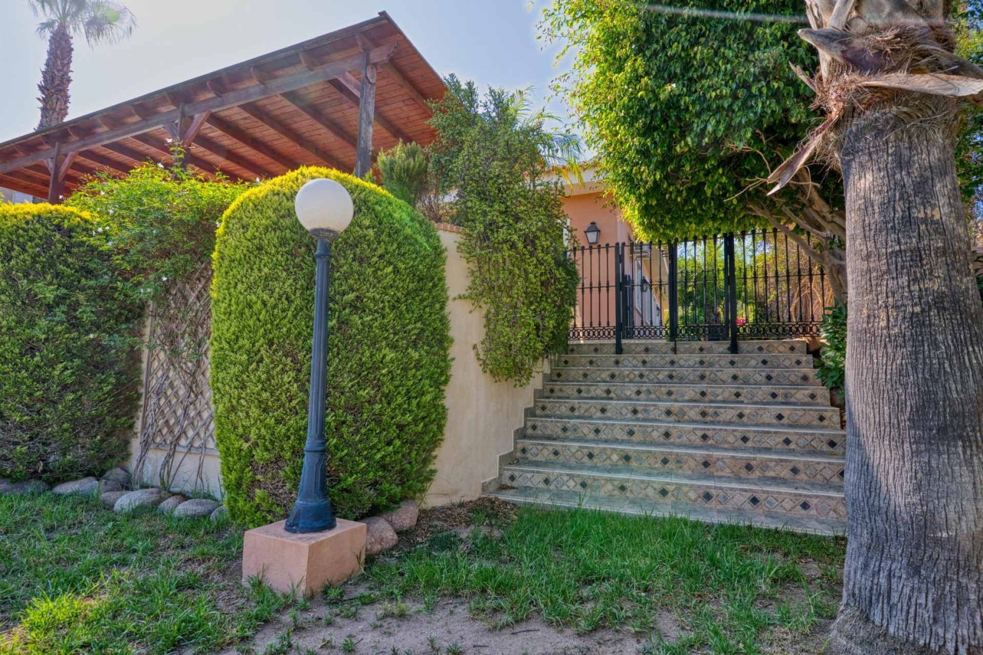 Resale - Villa - Torrevieja - Los Balcones - Los Altos del Edén