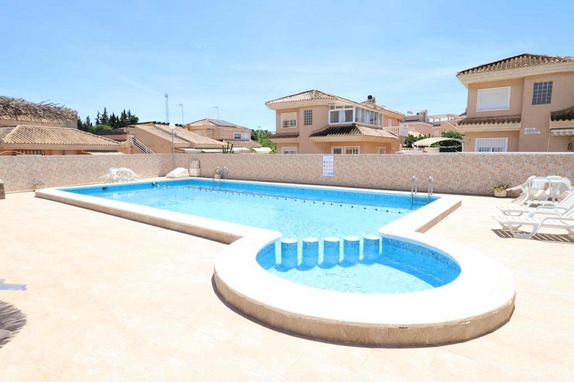 Resale - Villa - Torrevieja - Los Balcones - Los Altos del Edén