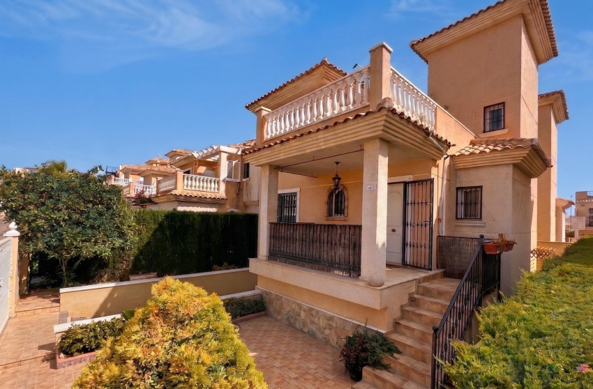 Resale - Villa - Torrevieja - Los Balcones - Los Altos del Edén