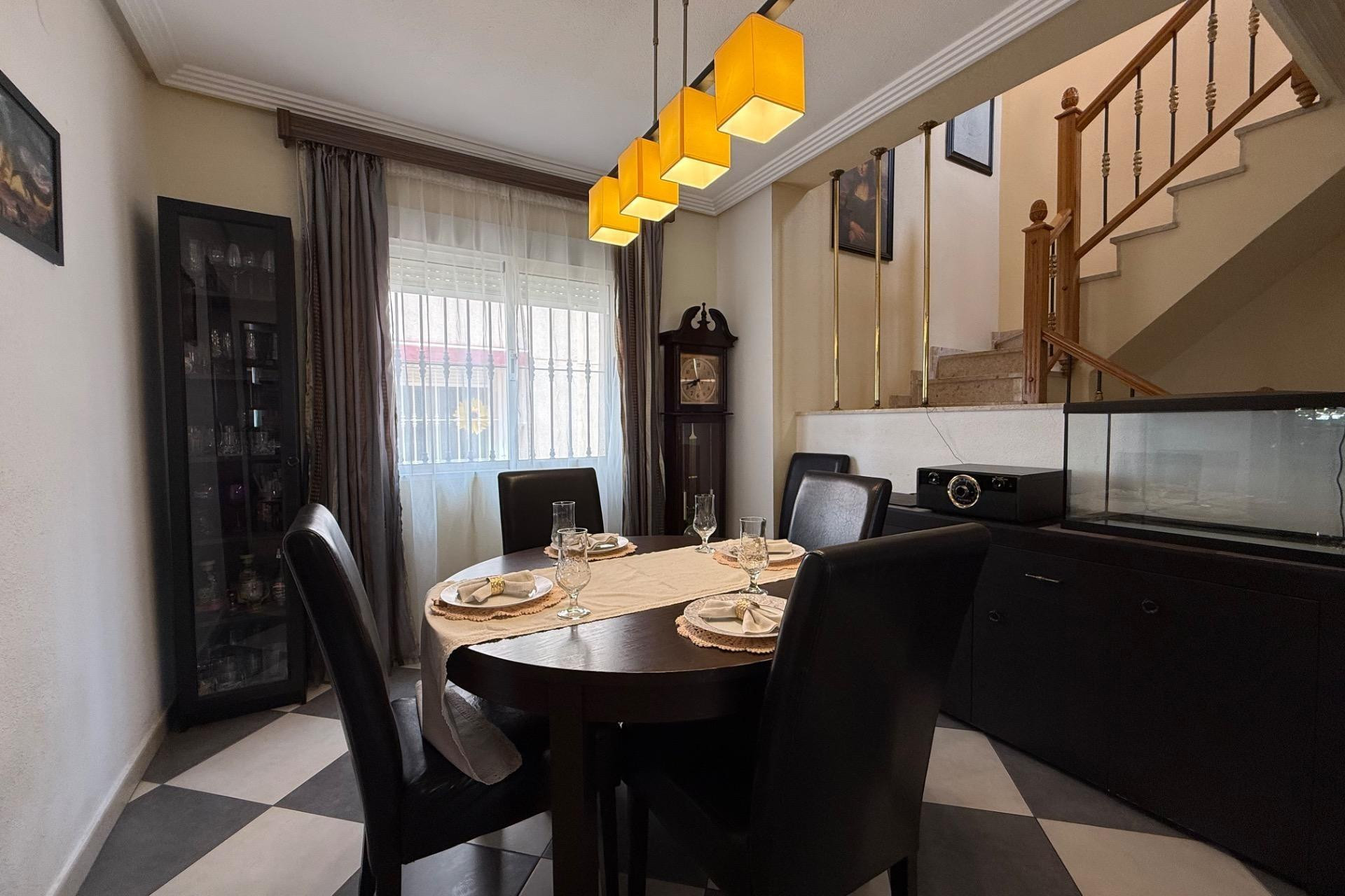 Resale - Villa - Torrevieja - Los Balcones - Los Altos del Edén
