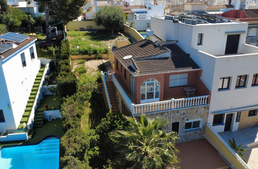 Resale - Villa - Torrevieja - Los balcones