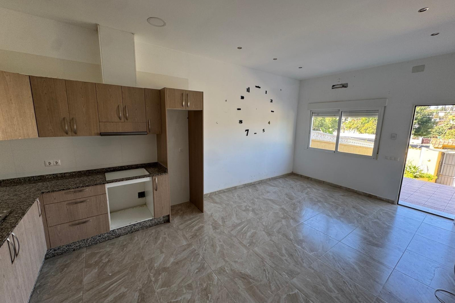 Resale - Villa - Torrevieja - Los balcones