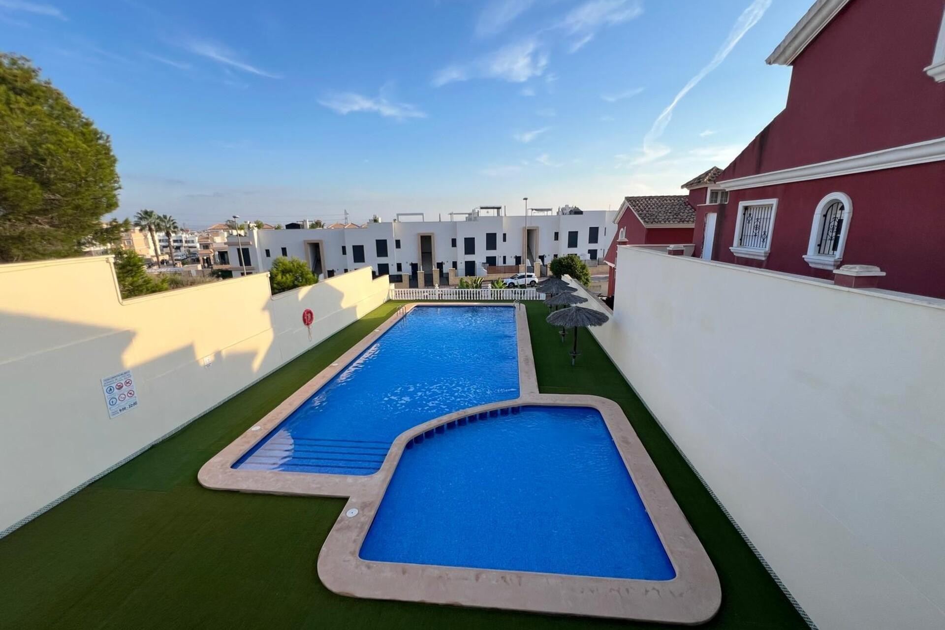 Resale - Villa - Torrevieja - Los Frutales