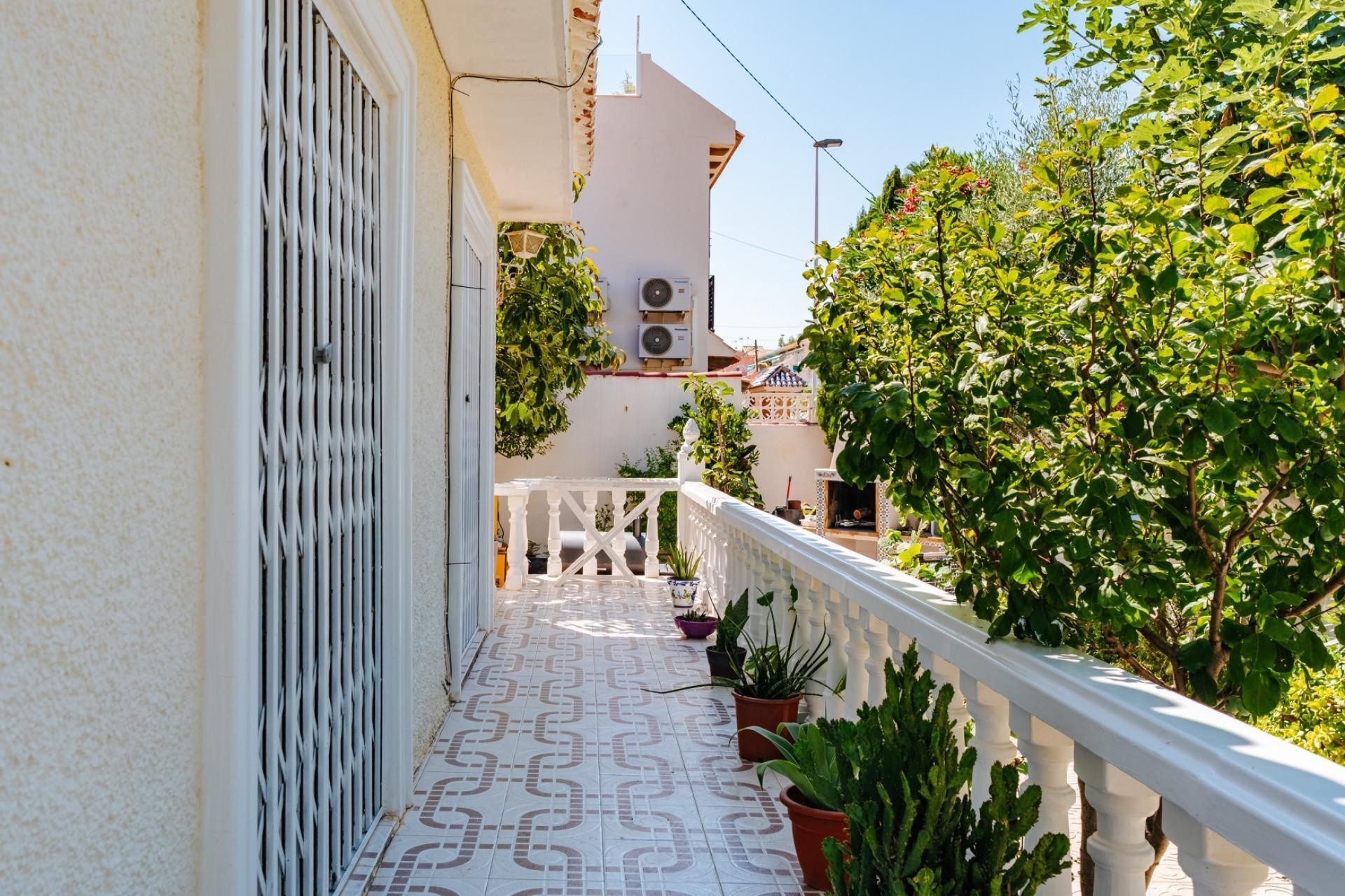 Resale - Villa - Torrevieja - Los Frutales