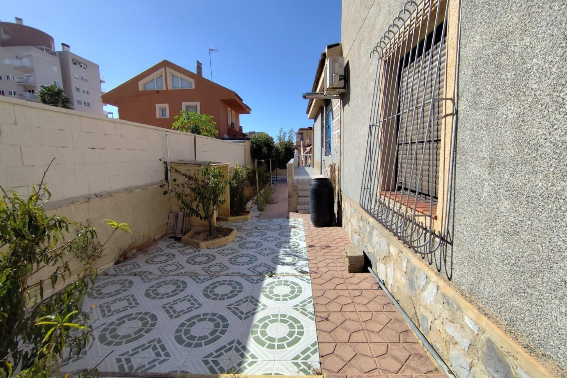 Resale - Villa - Torrevieja - Playa de los locos