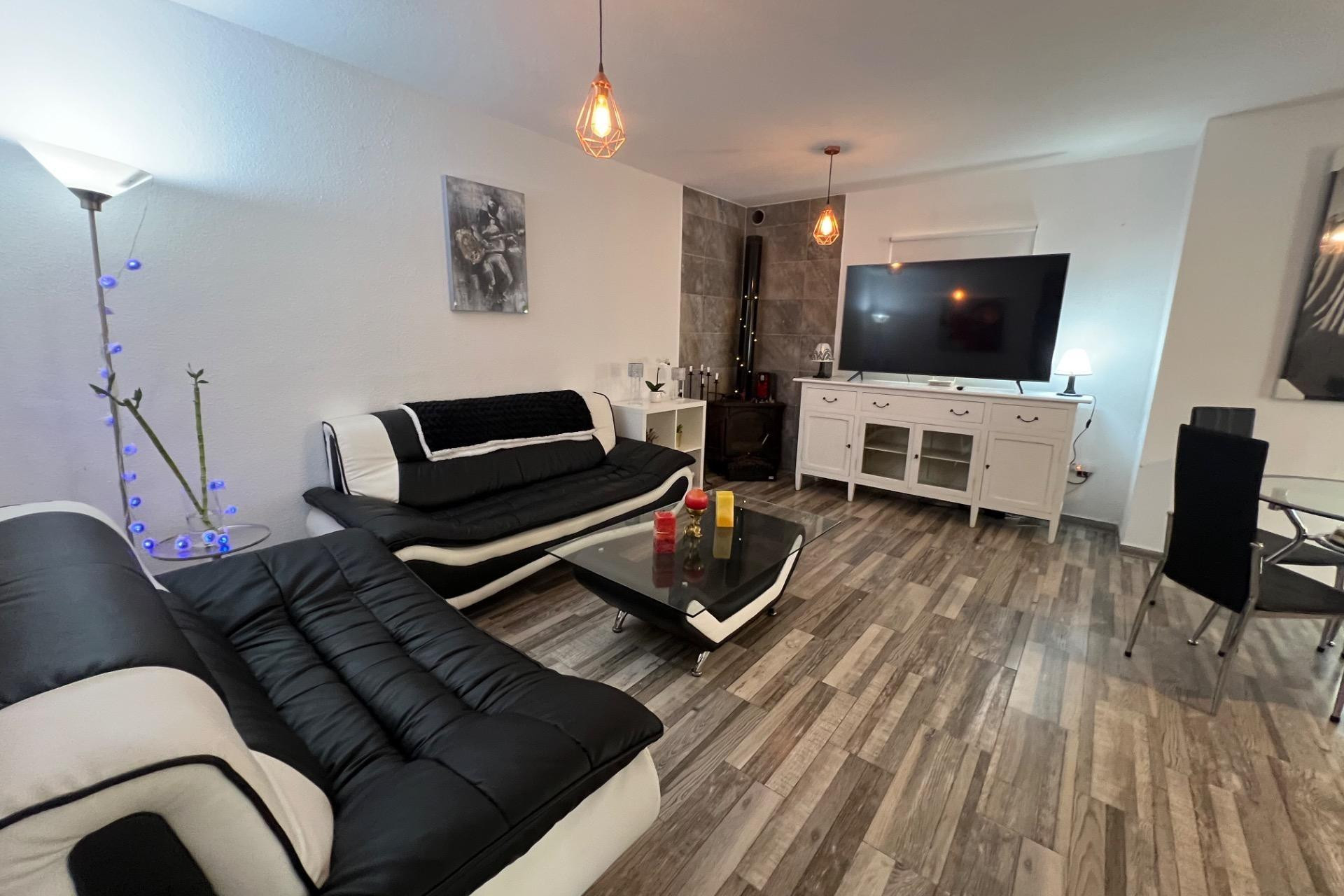 Resale - Villa - Torrevieja - Playa del cura