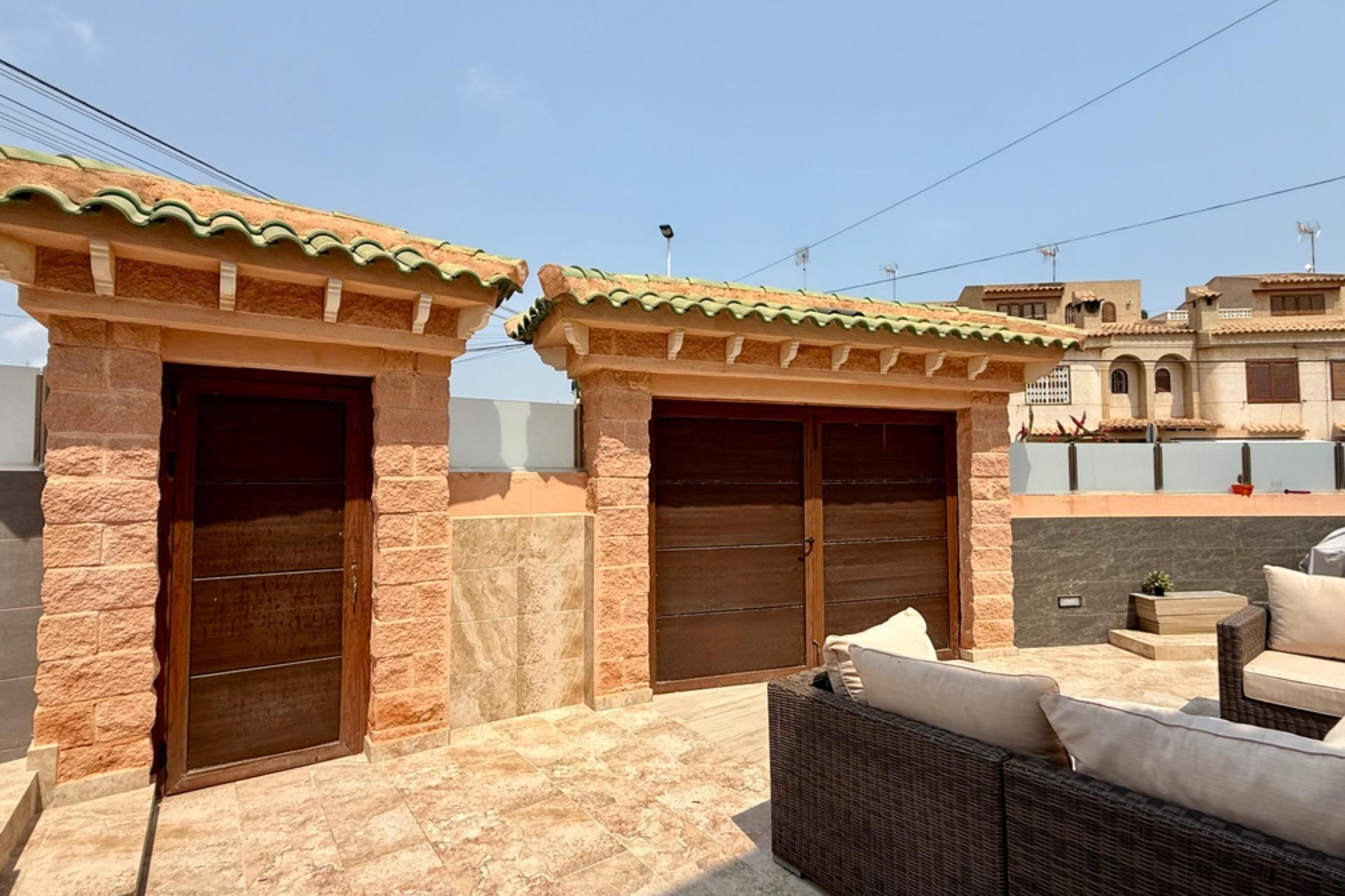 Resale - Villa - Torrevieja - Playa del cura