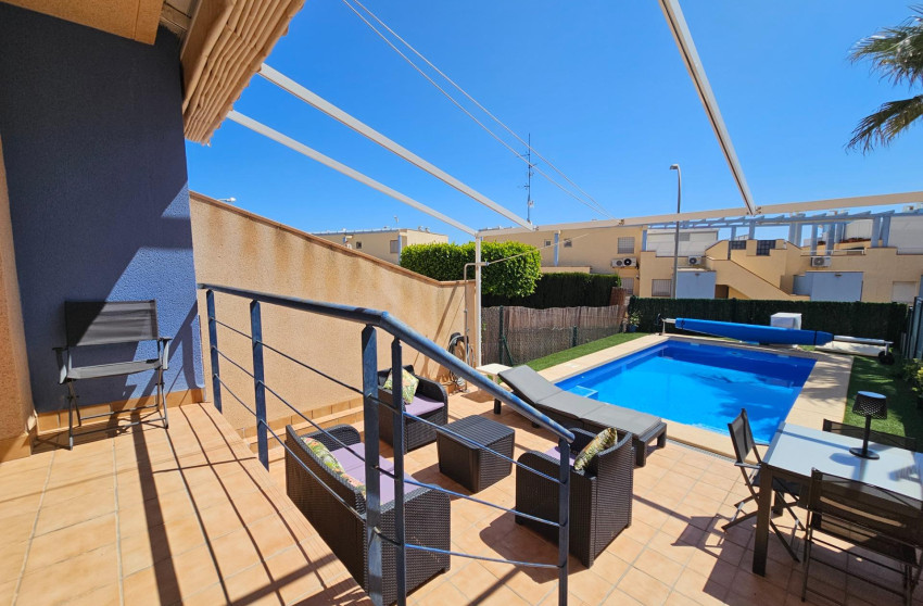 Resale - Villa - Torrevieja - Punta prima