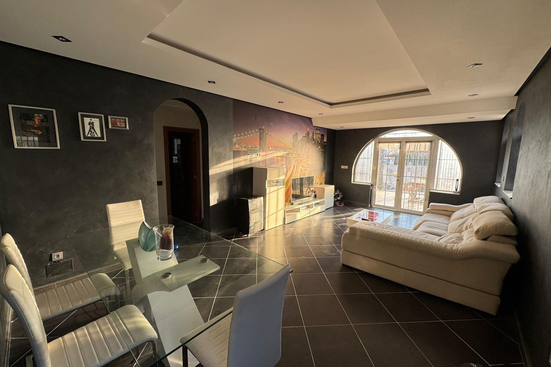 Resale - Villa - Torrevieja - San luis