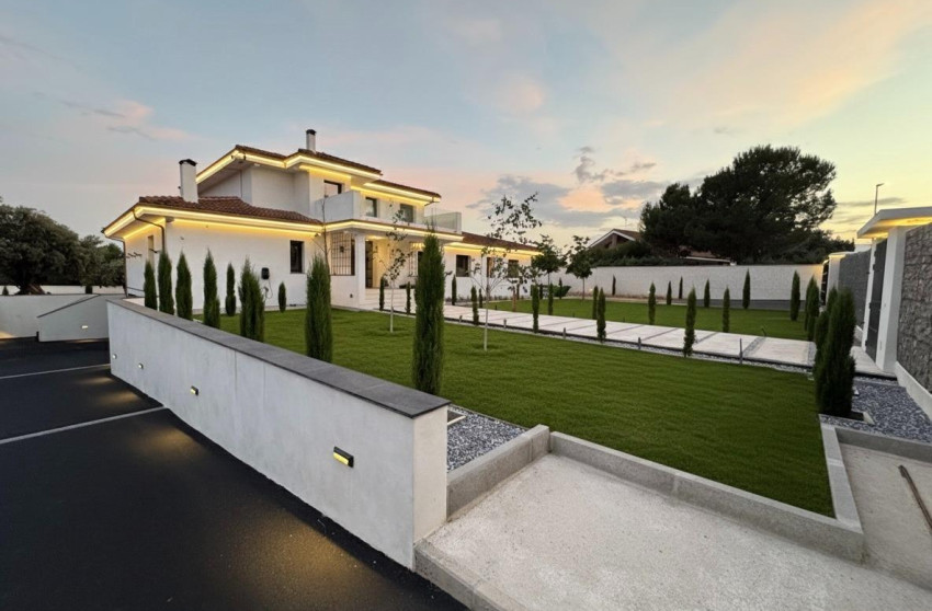 Resale - Villa - Valdemorillo - Mojadillas - Parque de las Infantas - El Paraiso