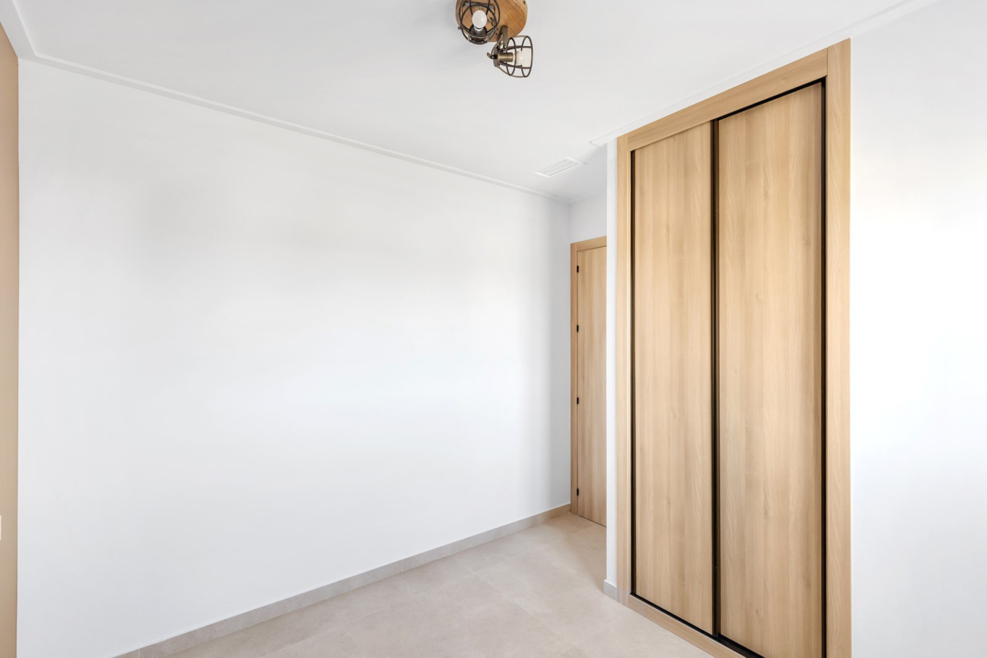 Reventa - Apartamento - Sin dormitorio - Guardamar del Segura - EL RASO