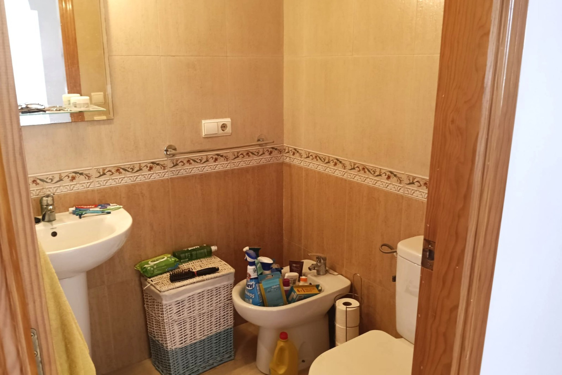 Reventa - Apartamento - Sin dormitorio - Los Montesinos - Urbanizacion montesol