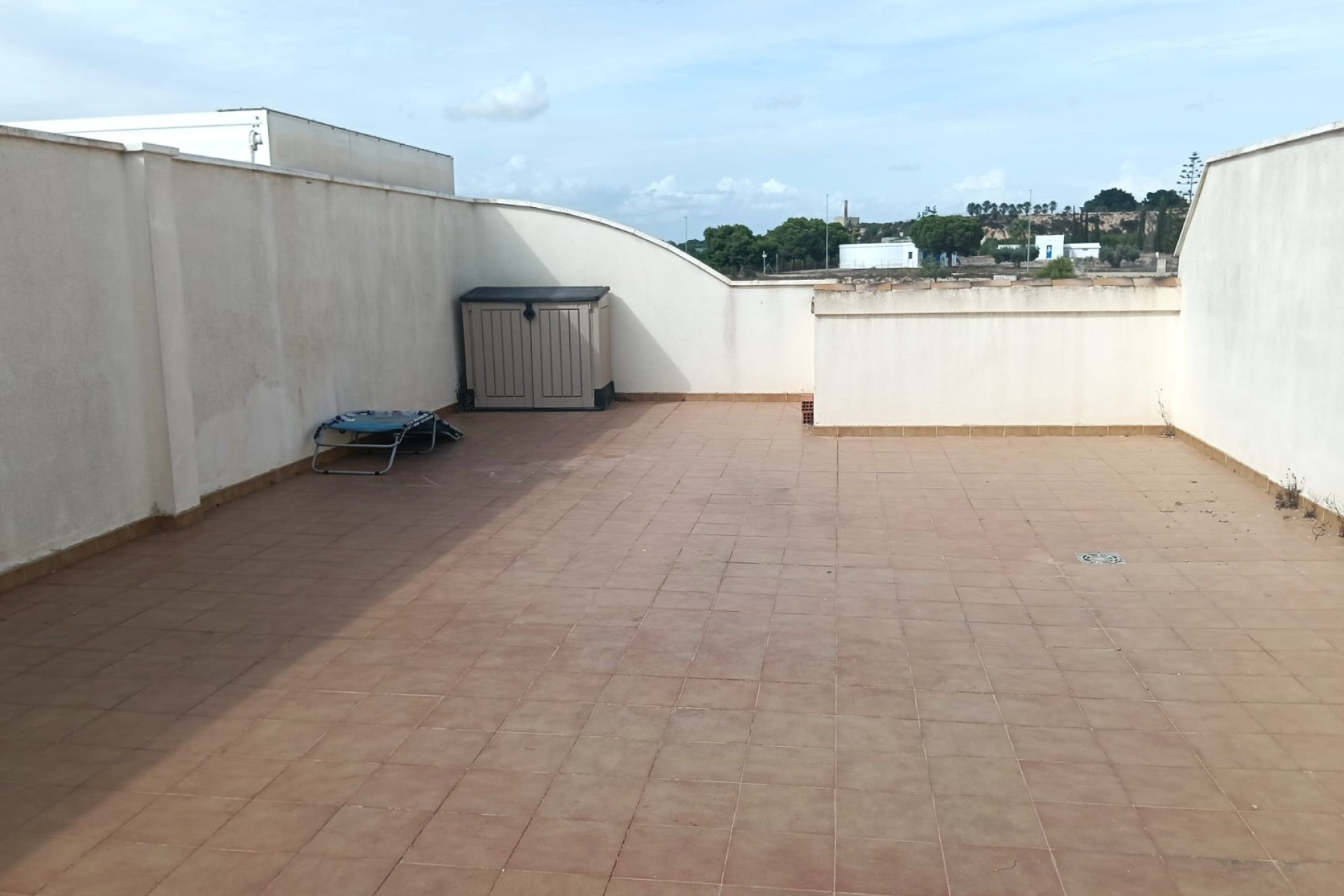 Reventa - Apartamento - Sin dormitorio - Los Montesinos - Urbanizacion montesol
