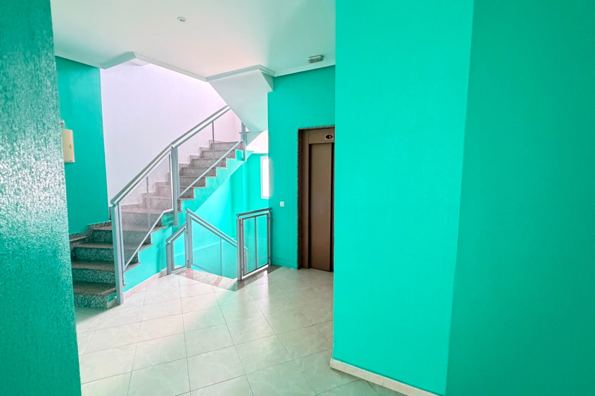 Reventa - Apartamento - Sin dormitorio - Los Montesinos