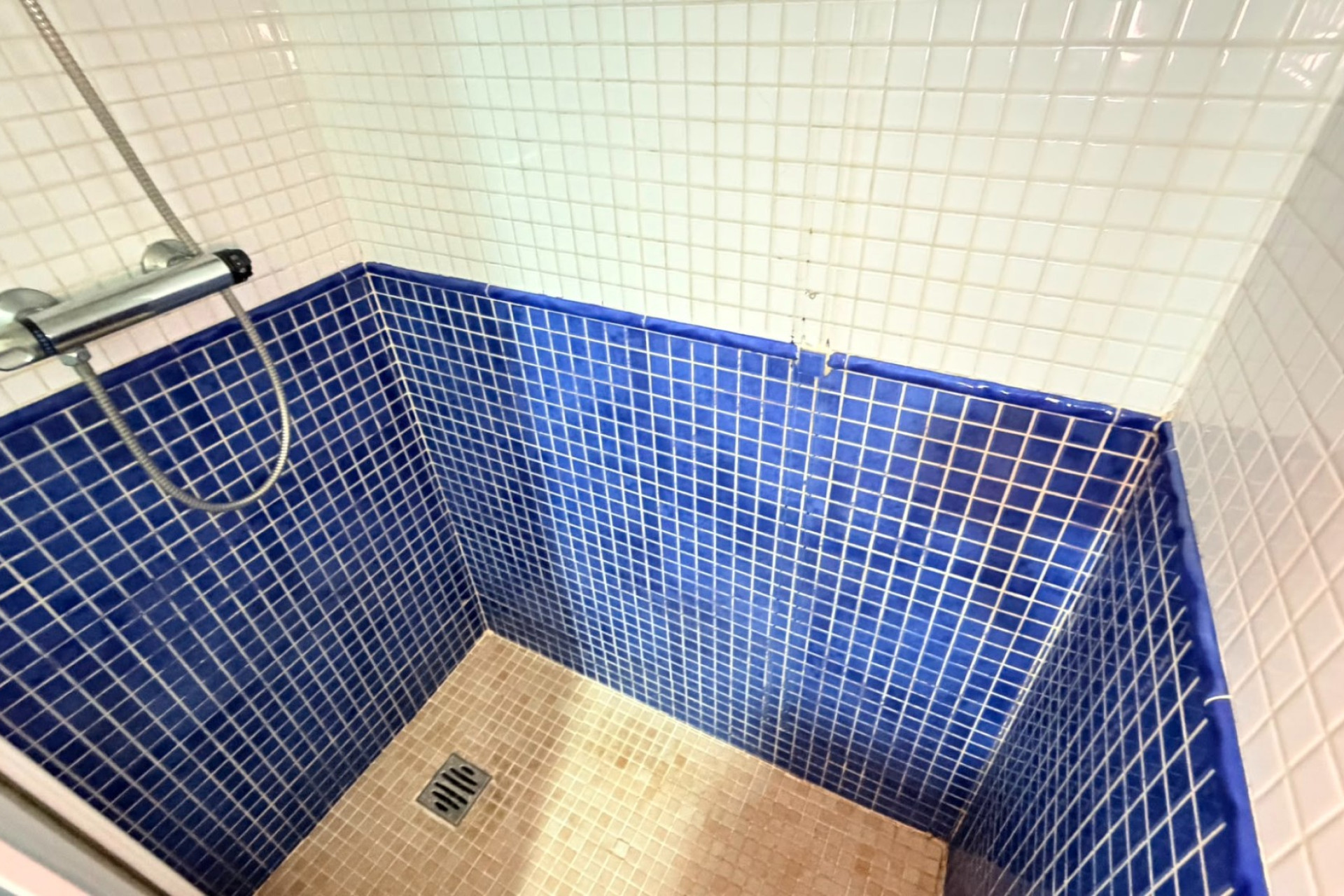 Reventa - Apartamento - Sin dormitorio - Los Montesinos