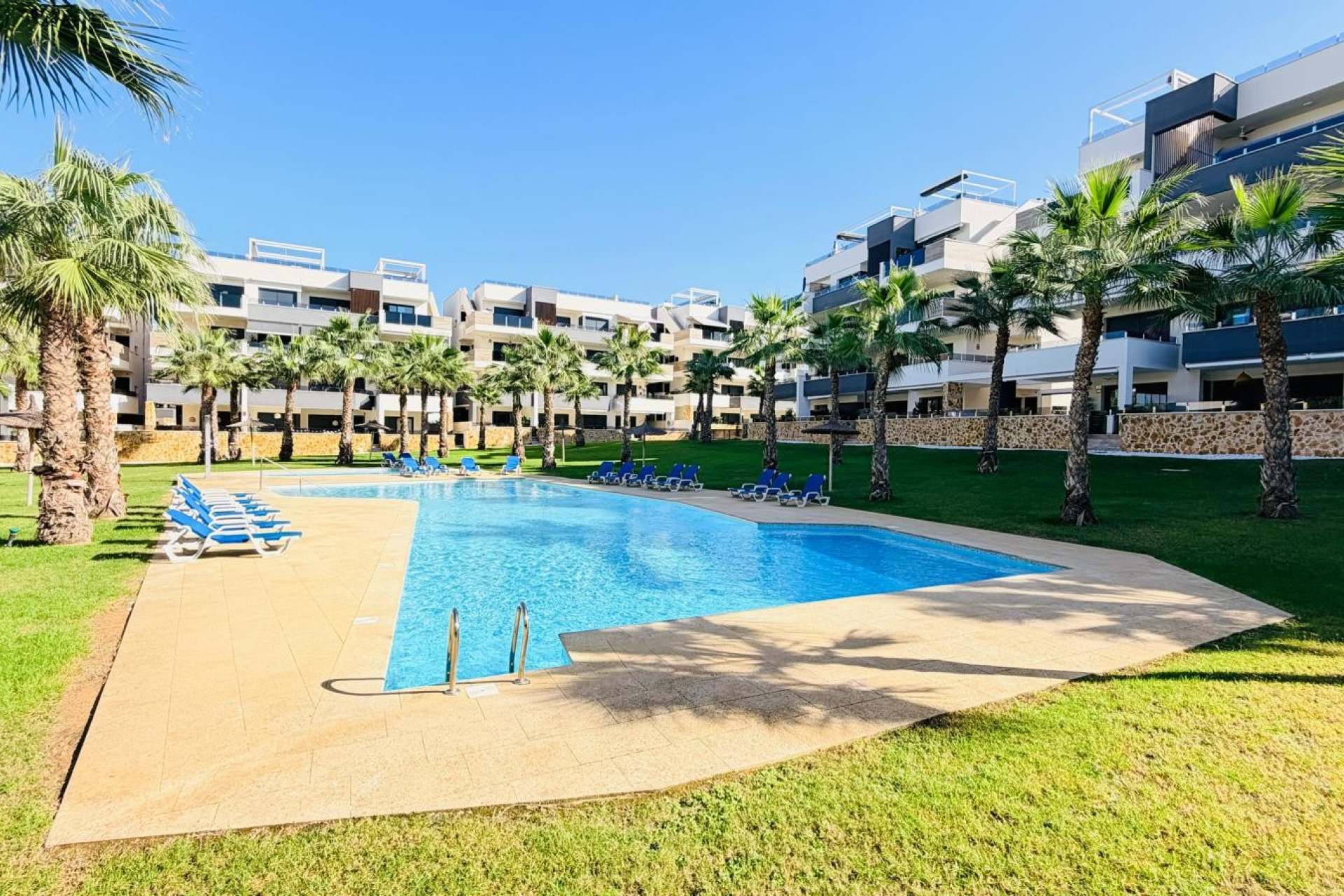 Reventa - Apartamento - Sin dormitorio - Orihuela Costa - Los Altos