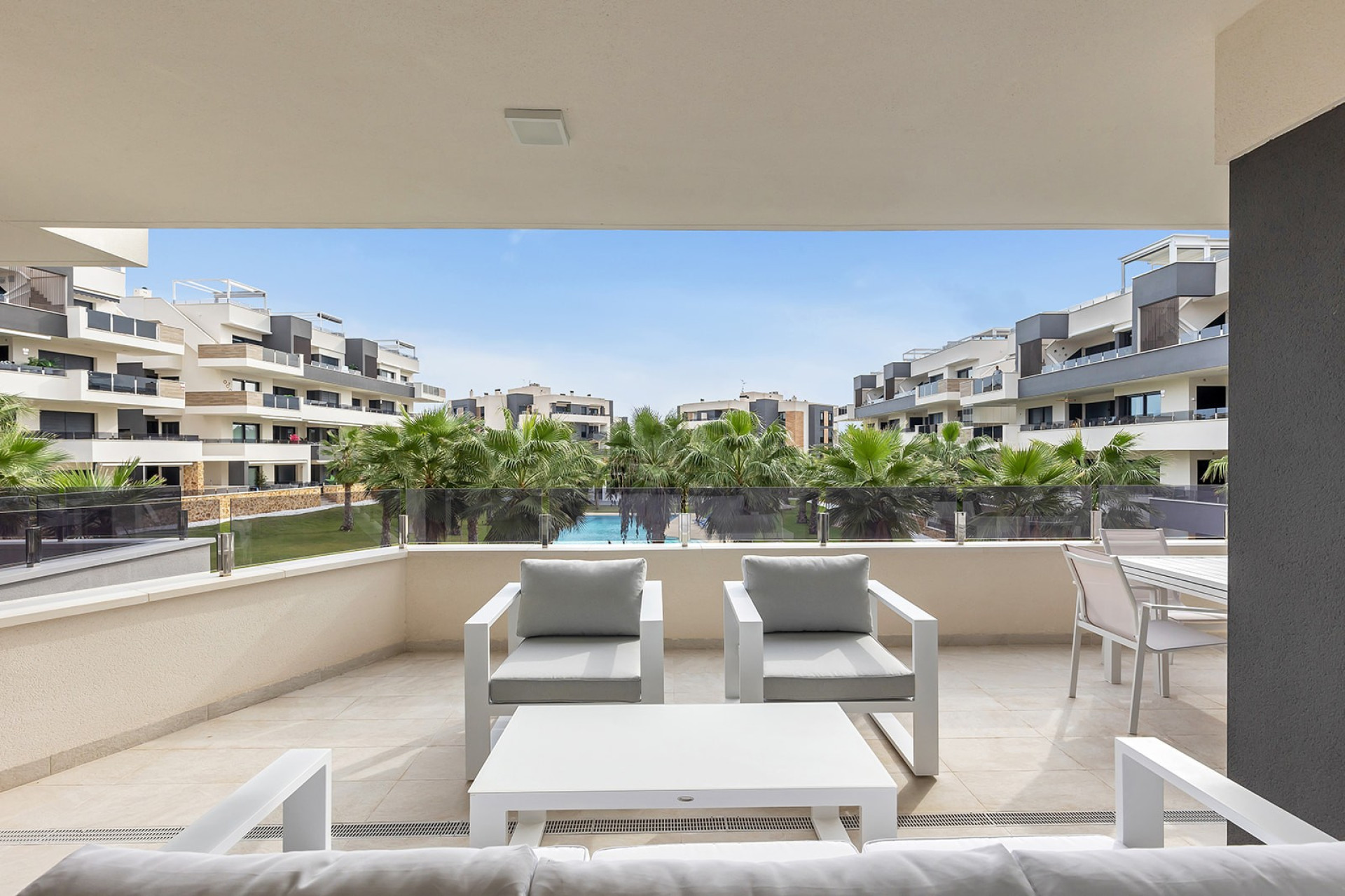 Reventa - Apartamento - Sin dormitorio - Orihuela Costa - Orihuela