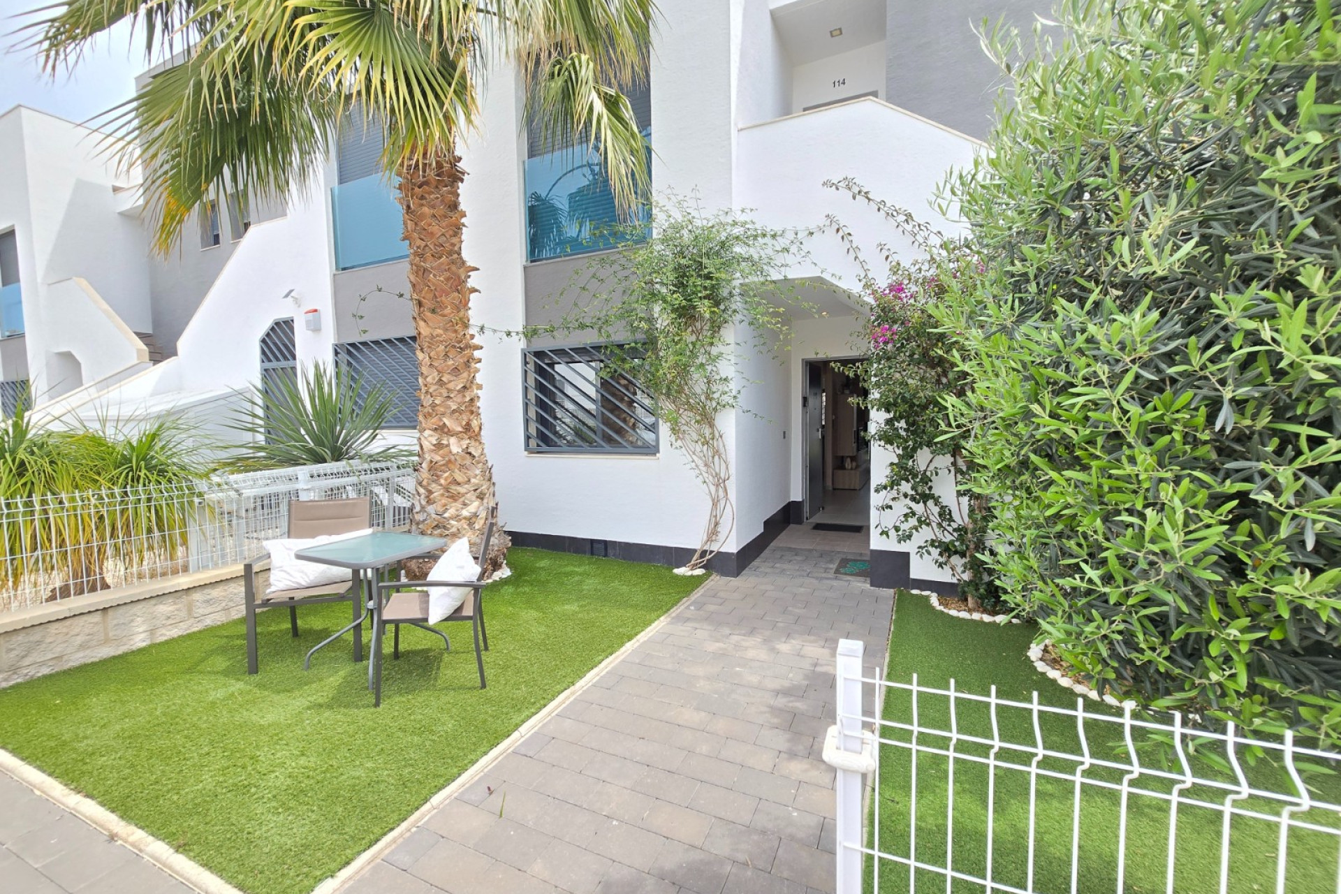 Reventa - Apartment / Flat * - Orihuela Costa * - Punta Prima *