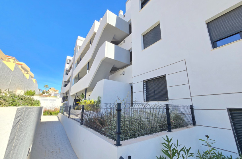 Reventa - Apartment / Flat * - Orihuela Costa - Villamartín *