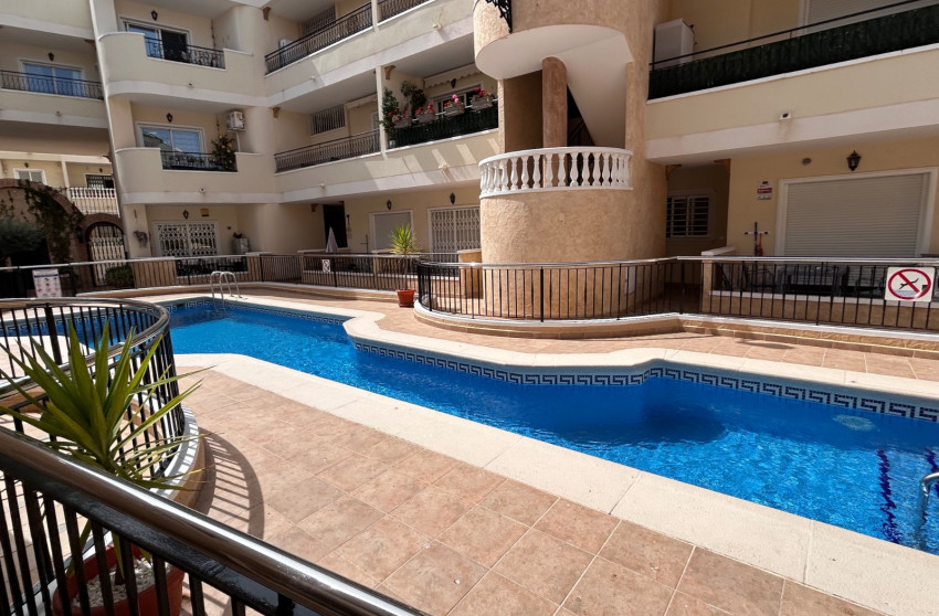 Reventa - Apartment - Jacarilla