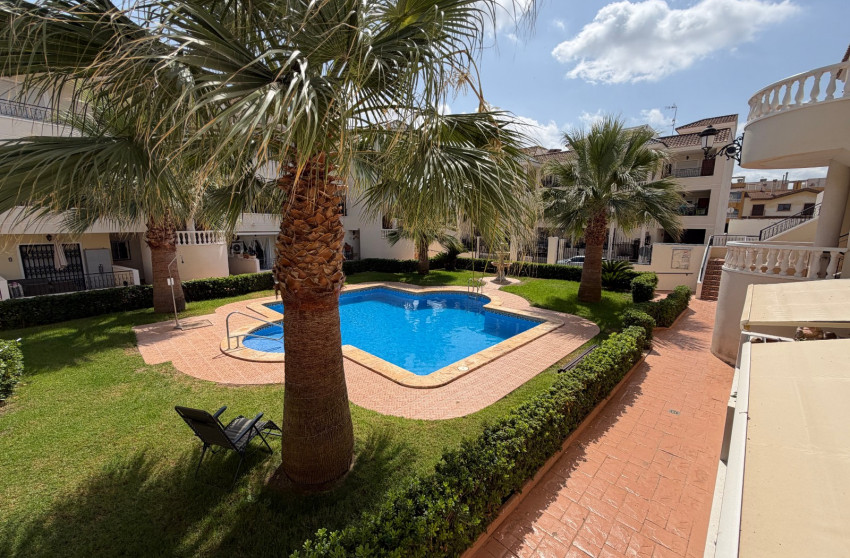 Reventa - Apartment - Jacarilla