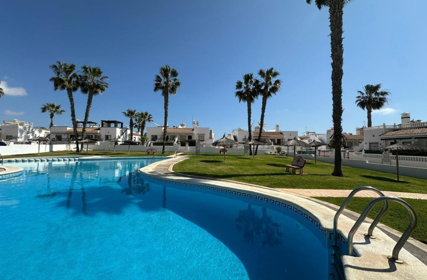 Reventa - Apartment - Orihuela Costa - La Chismosa