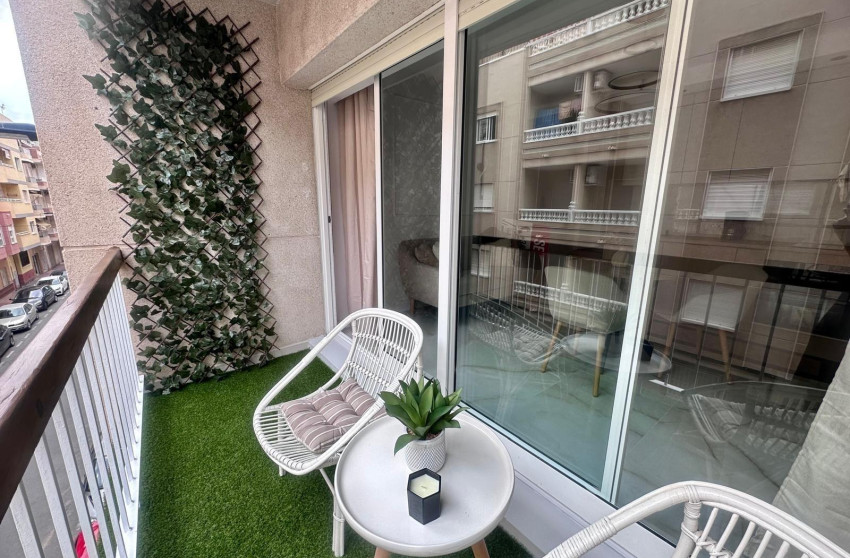 Reventa - Apartment - Torrevieja - Estacion de autobuses