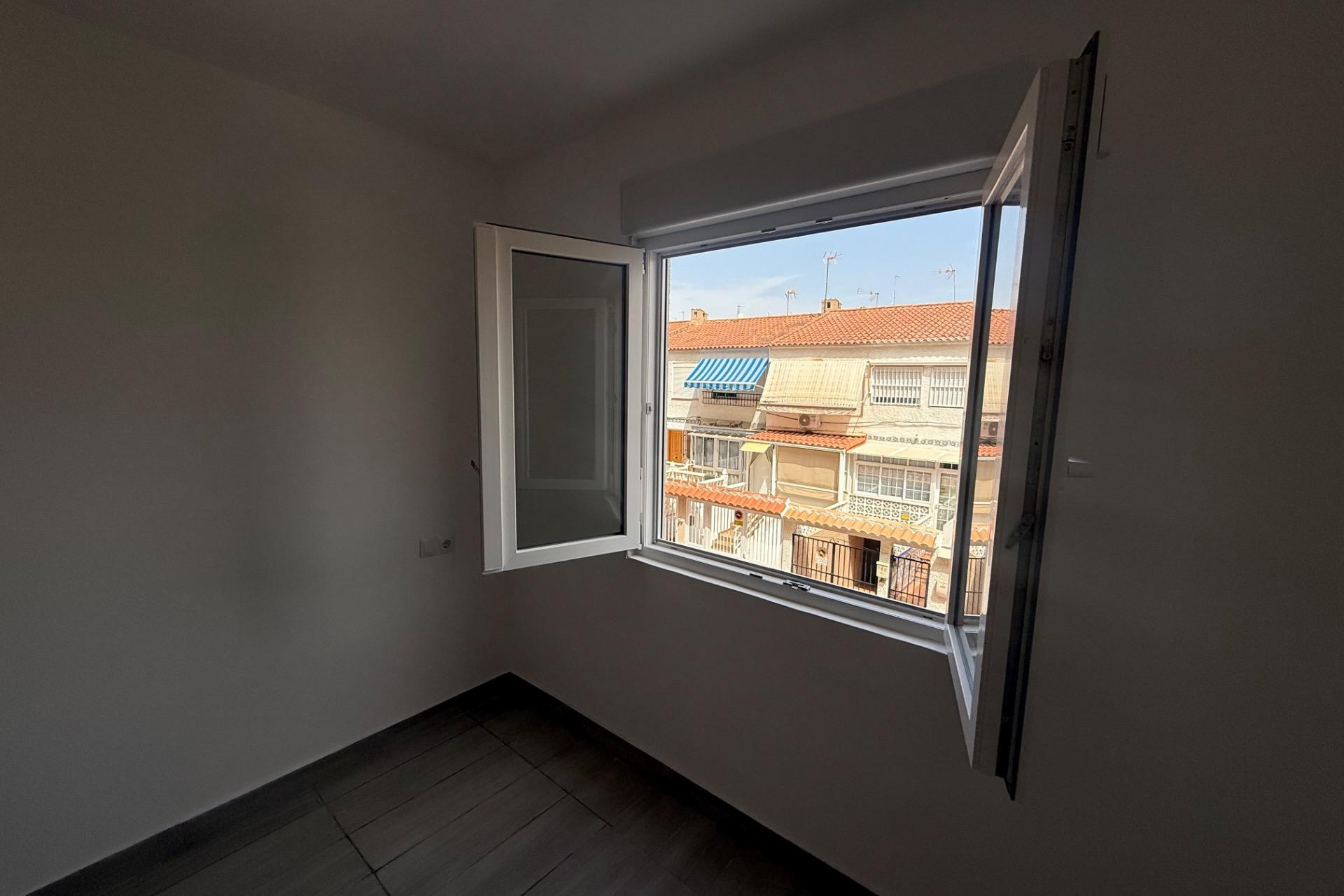 Reventa - Apartment - Torrevieja - Estacion de autobuses