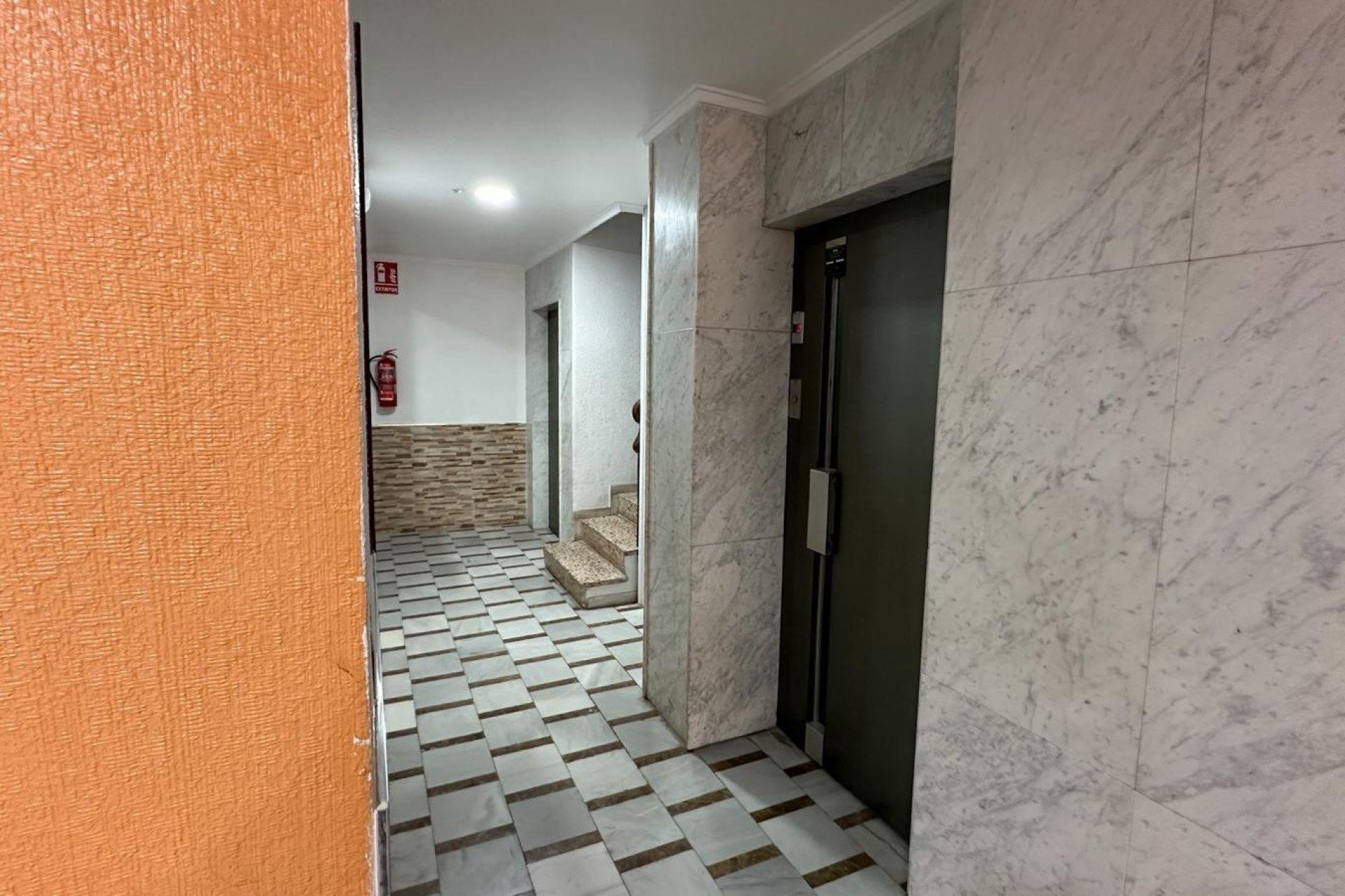 Reventa - Apartment - Torrevieja - Playa de los Naufragos