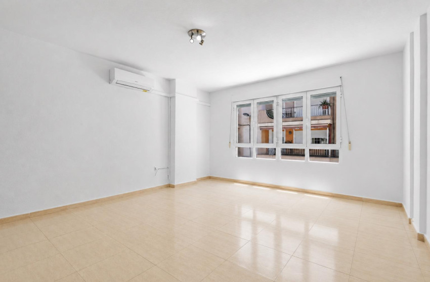 Reventa - Apartment - Torrevieja - Puerto Deportivo