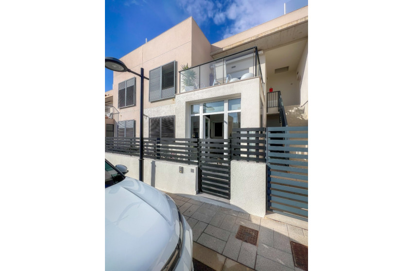 Reventa - Bungalow - Planta Baja - Torrevieja - Aguas Nuevas