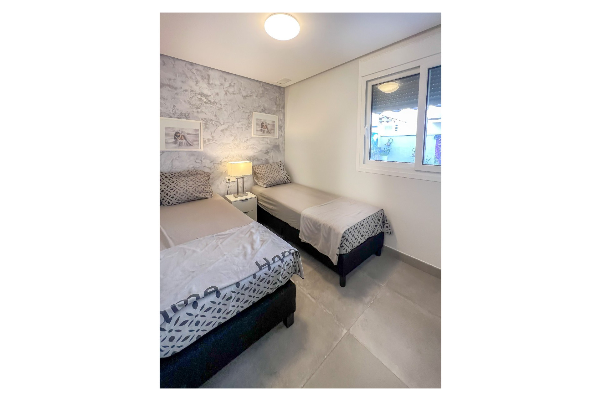 Reventa - Bungalow - Planta Baja - Torrevieja - Aguas Nuevas