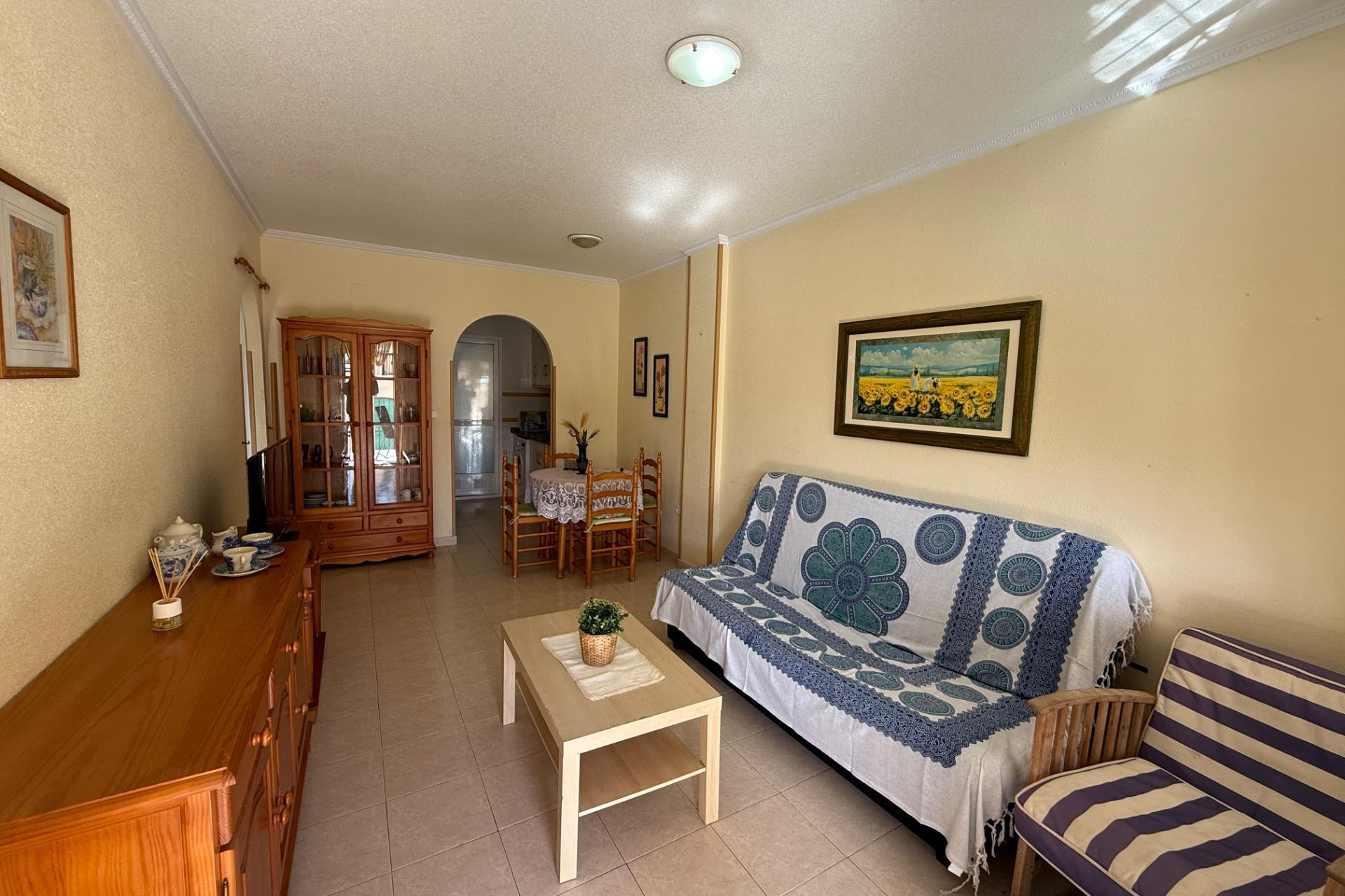 Reventa - Bungalow - Planta Baja - Torrevieja - Aguas Nuevas