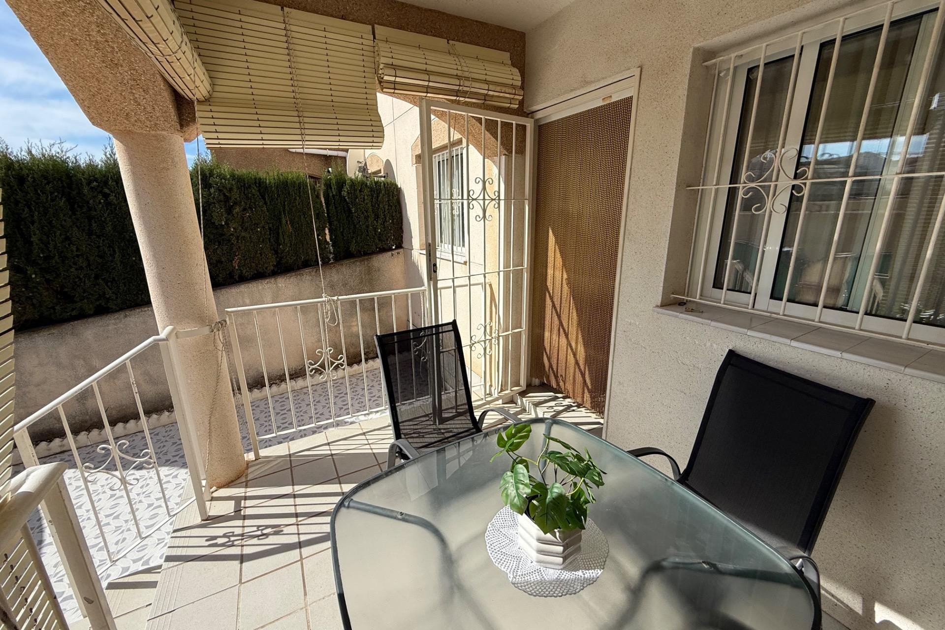 Reventa - Bungalow - Planta Baja - Torrevieja - Aguas Nuevas