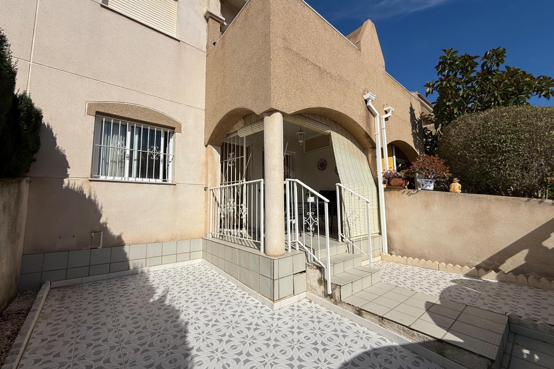 Reventa - Bungalow - Planta Baja - Torrevieja - Aguas Nuevas