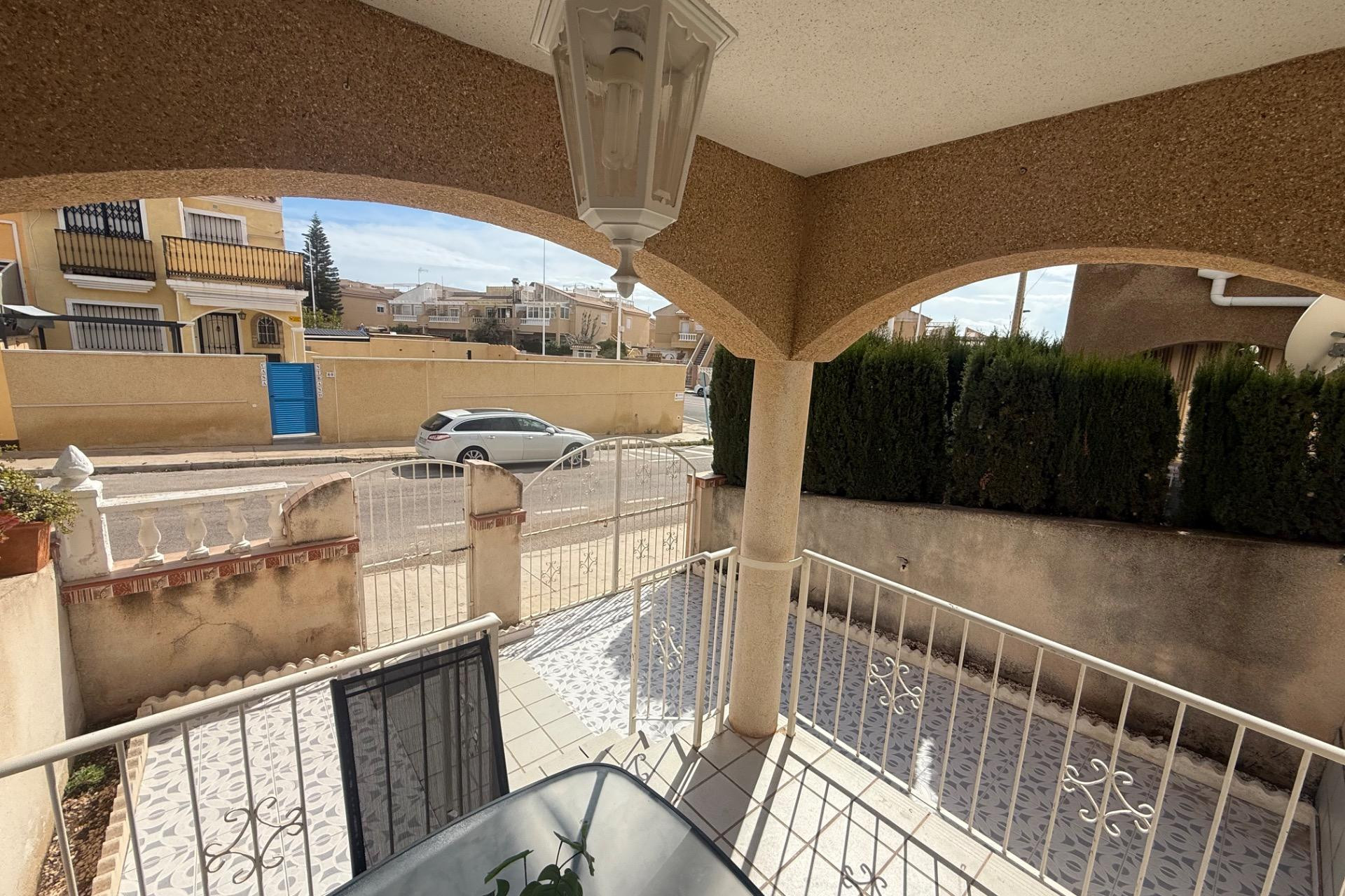 Reventa - Bungalow - Planta Baja - Torrevieja - Aguas Nuevas