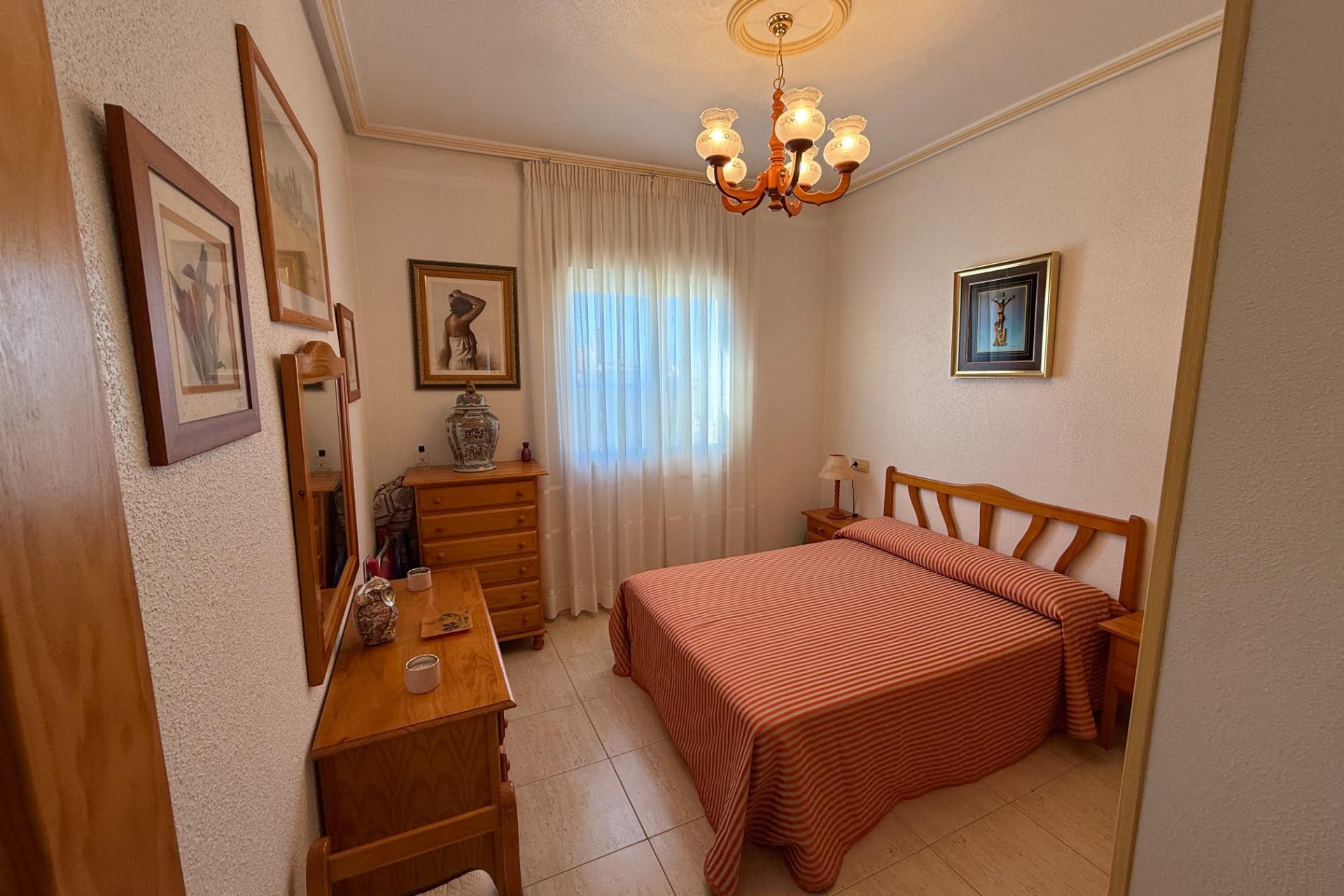 Reventa - Bungalow - Planta Baja - Torrevieja - Aguas Nuevas