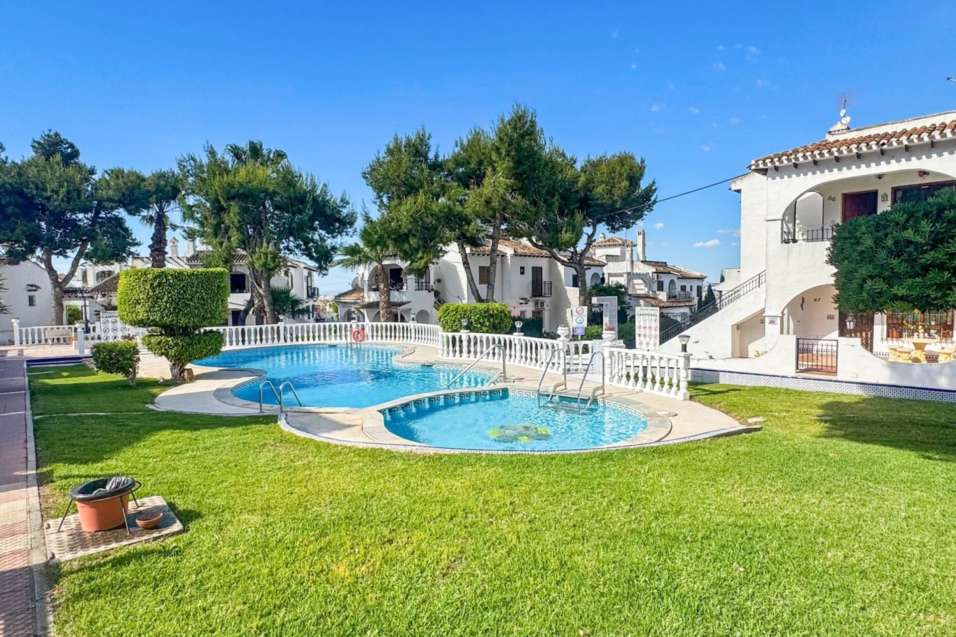 Reventa - Bungalow - Planta Baja - Torrevieja - Aguas Nuevas