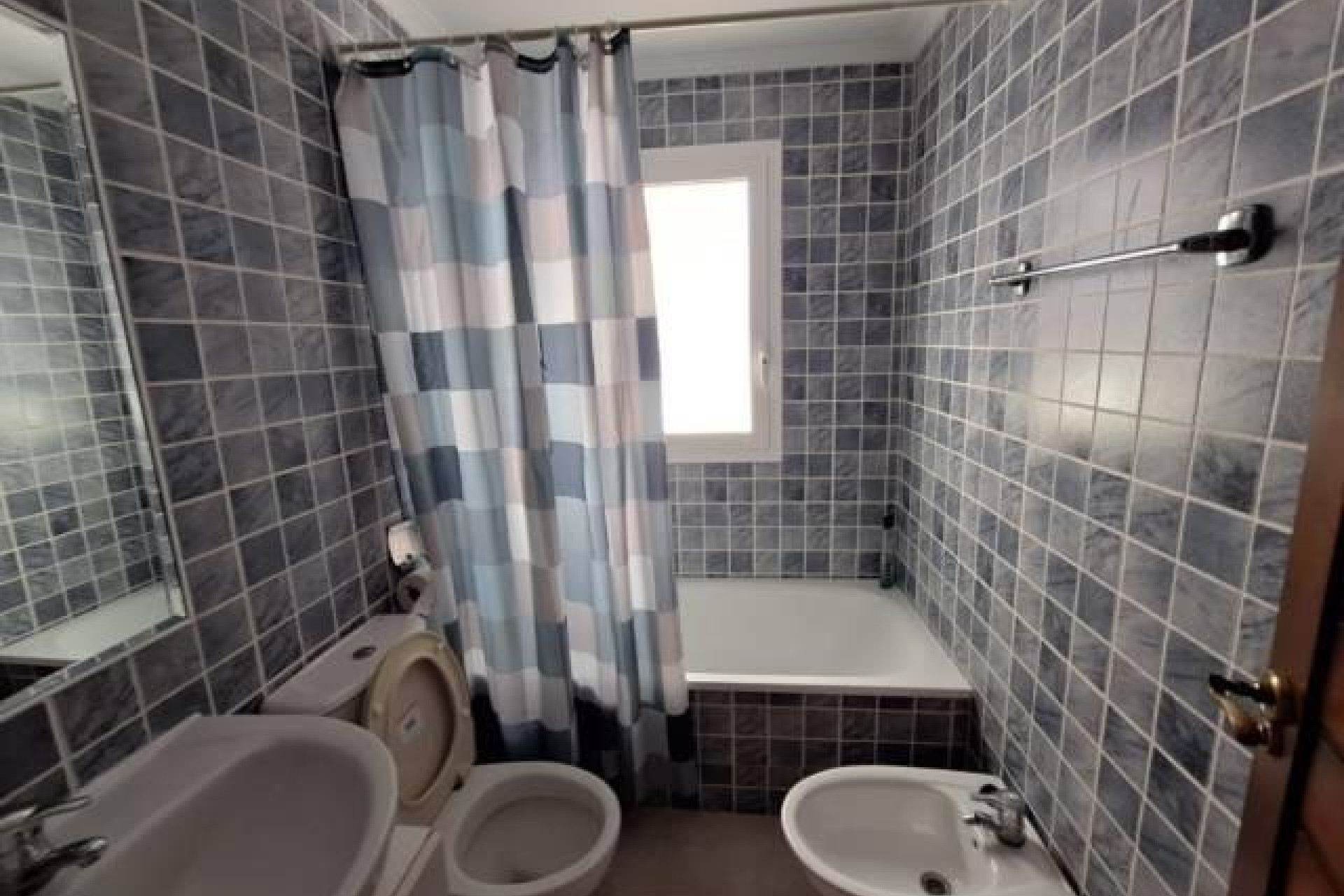 Reventa - Bungalow - Planta Baja - Torrevieja - Centro