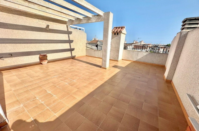 Reventa - Bungalow - Planta Baja - Torrevieja - Centro