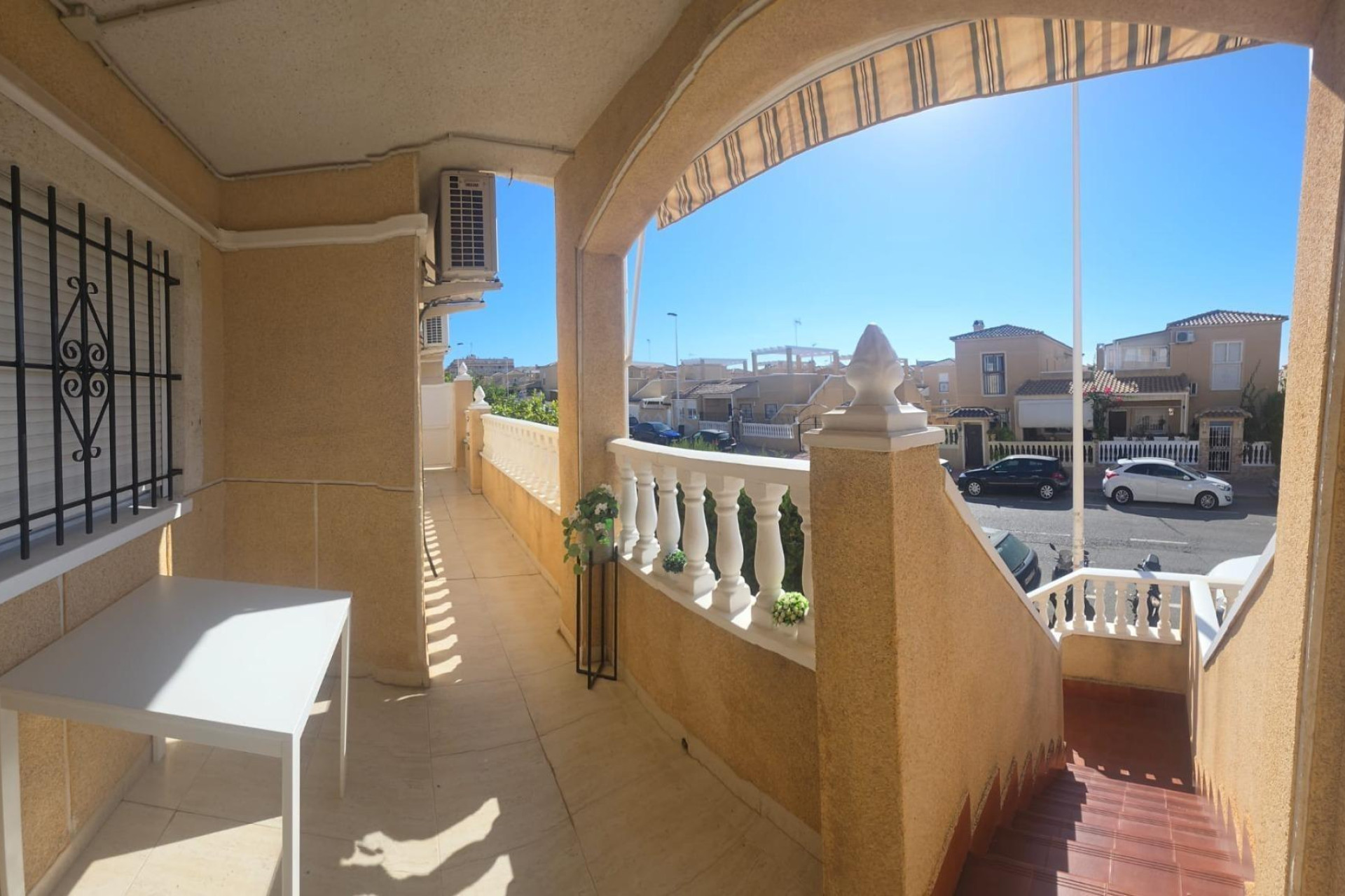 Reventa - Bungalow - Planta Baja - Torrevieja - Centro