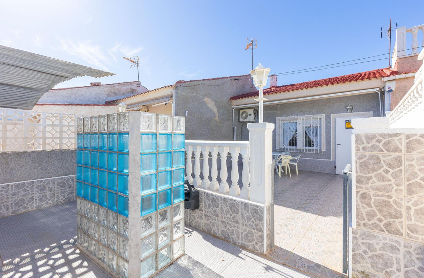 Reventa - Bungalow - Planta Baja - Torrevieja - La Siesta - El Salado - Torreta