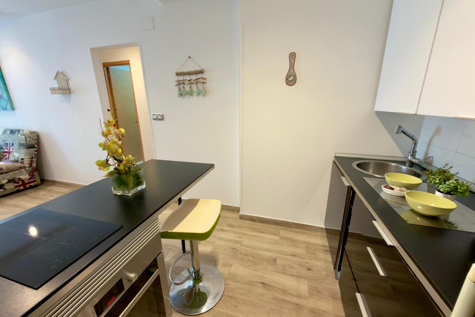 Reventa - Bungalow - Planta Baja - Torrevieja - La Siesta - El Salado - Torreta