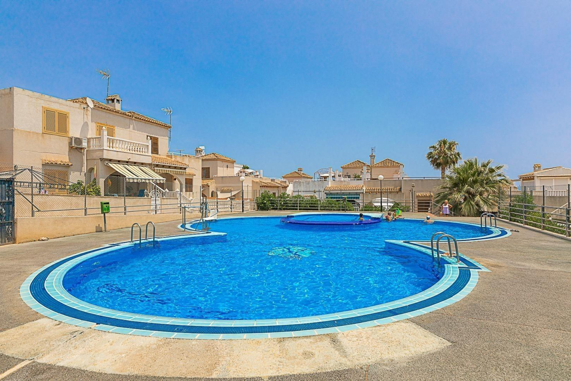 Reventa - Bungalow - Planta Baja - Torrevieja - Los Balcones - Los Altos del Edén