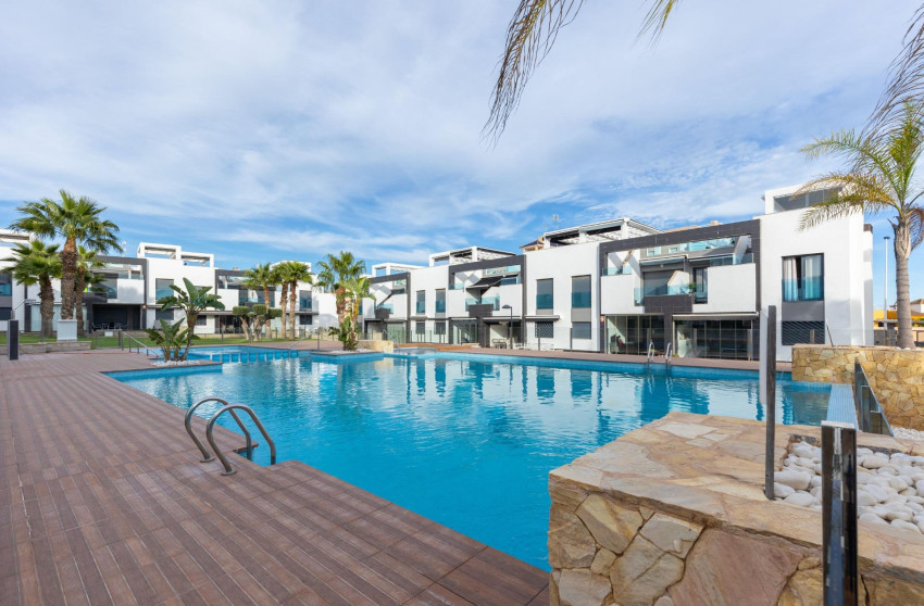 Reventa - Bungalow - Planta Baja - Torrevieja - Los Balcones - Los Altos del Edén
