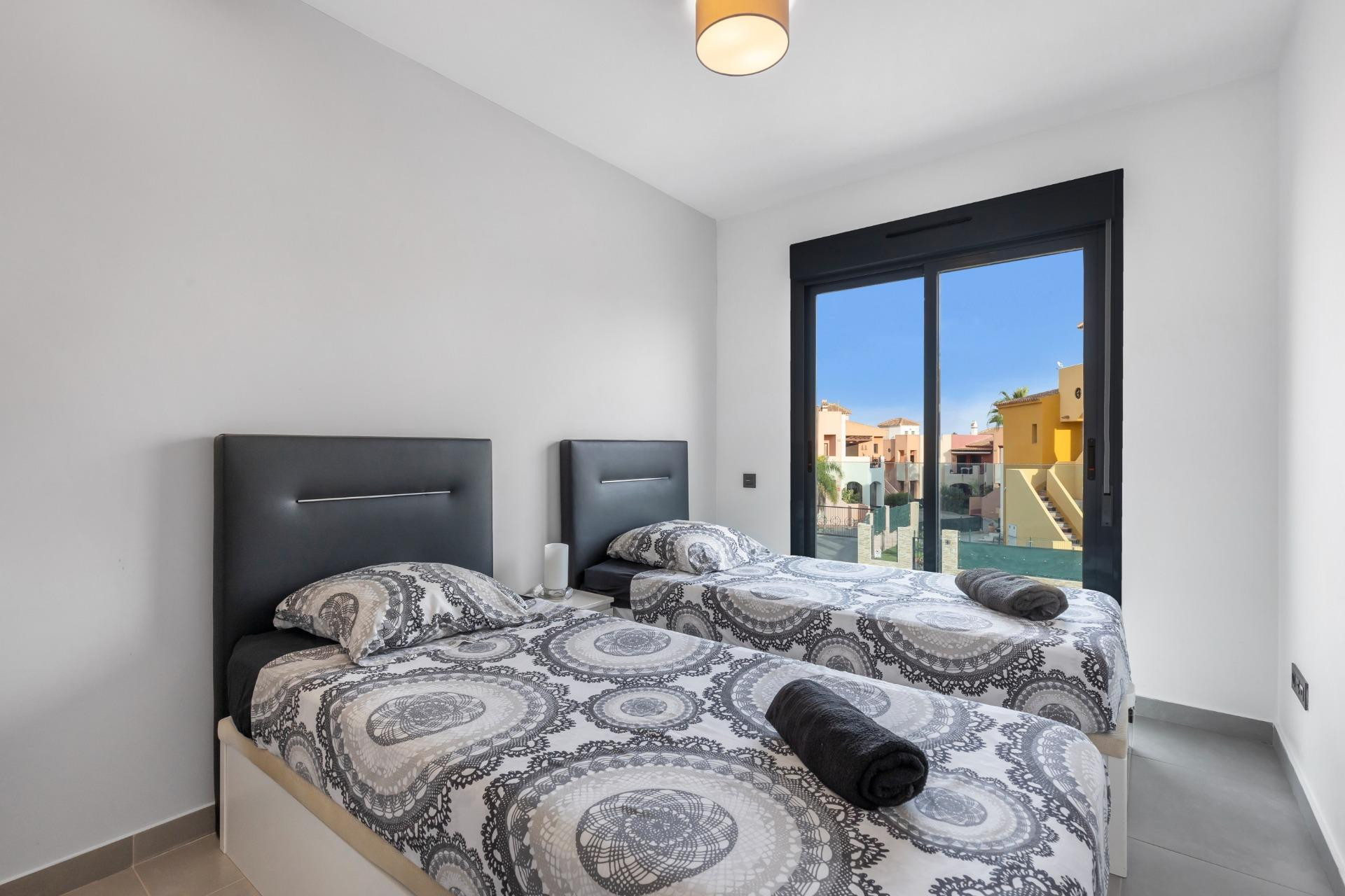 Reventa - Bungalow - Planta Baja - Torrevieja - Los Balcones - Los Altos del Edén