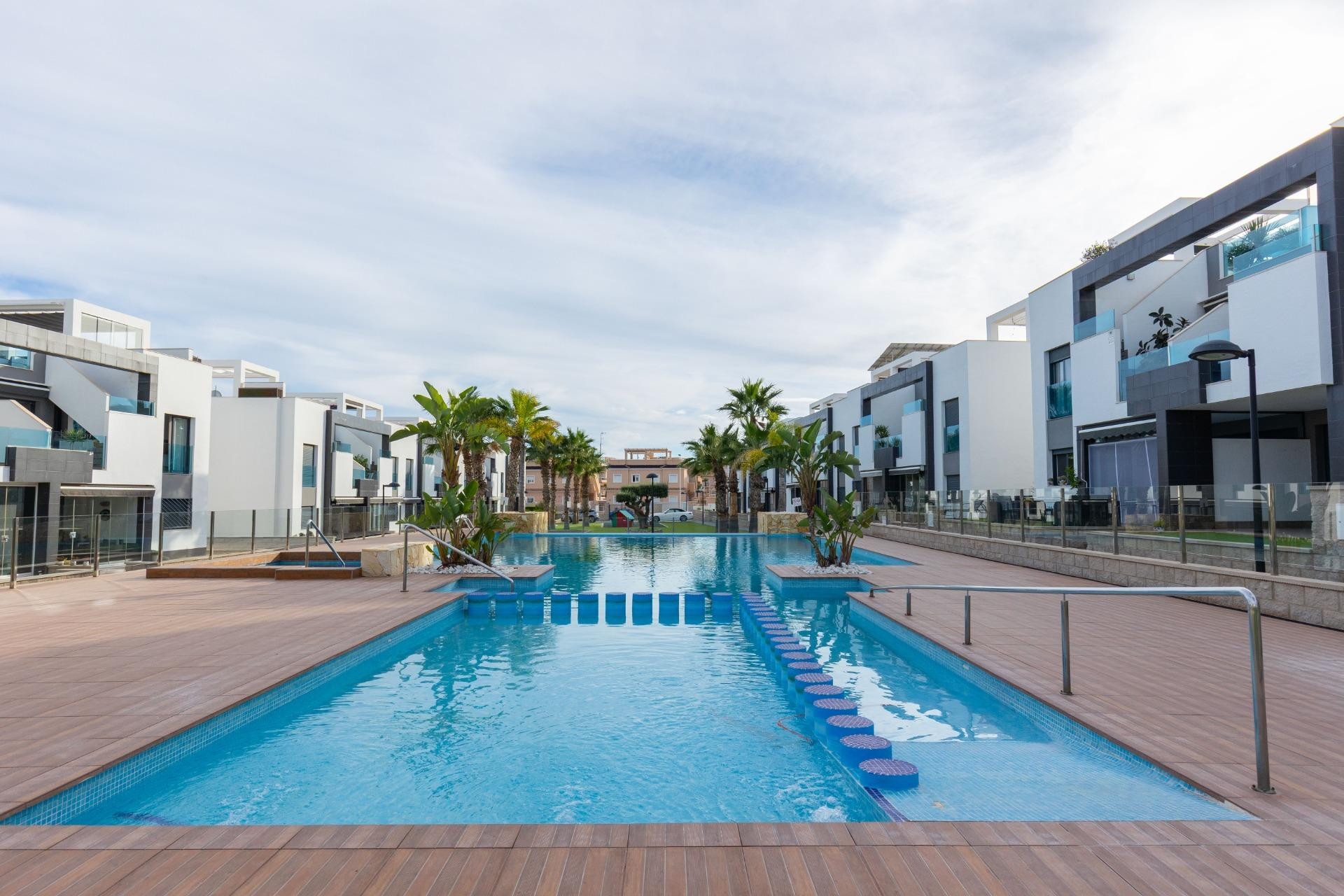 Reventa - Bungalow - Planta Baja - Torrevieja - Los Balcones - Los Altos del Edén