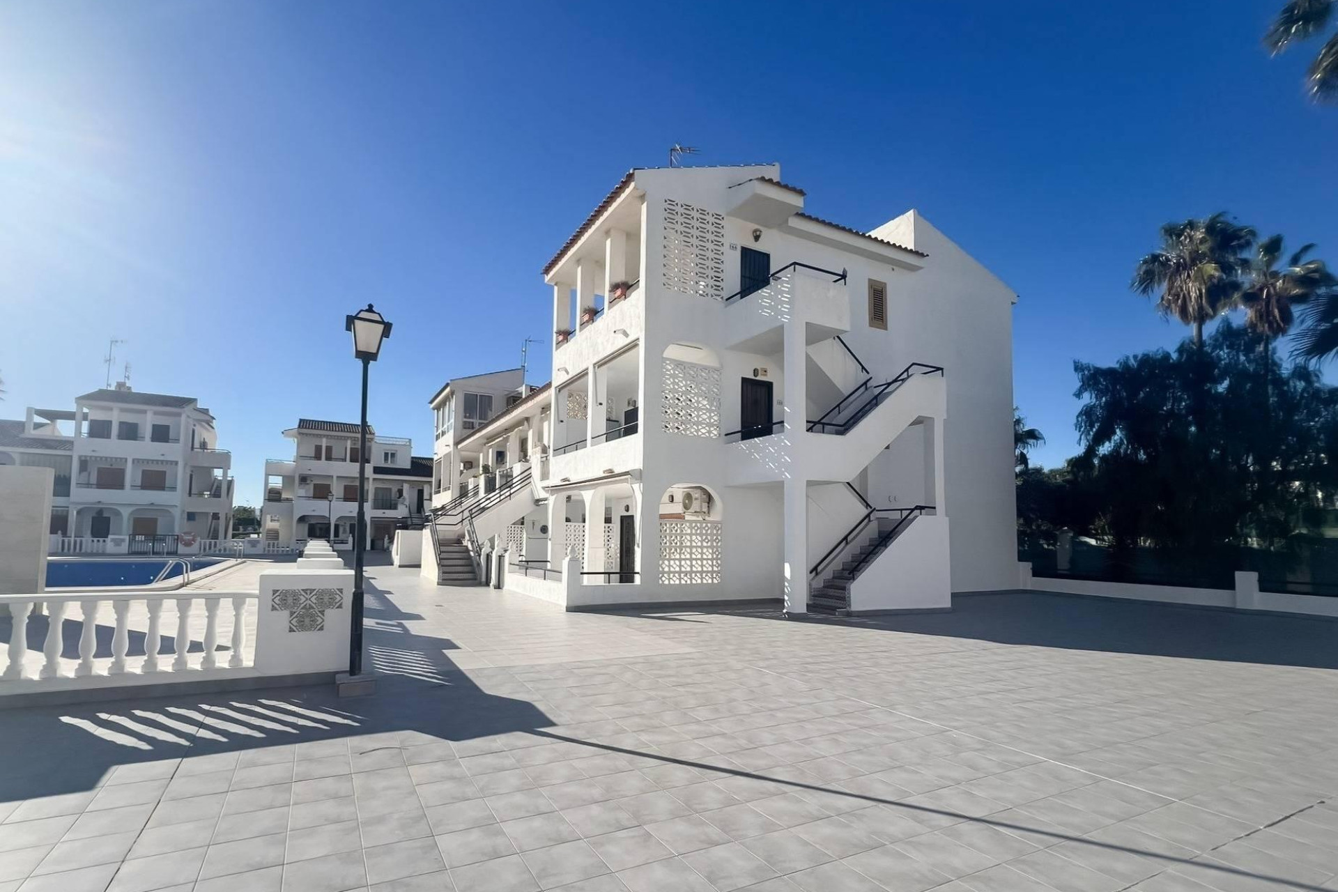 Reventa - Bungalow - Planta Baja - Torrevieja - Miramar - Torre del Moro