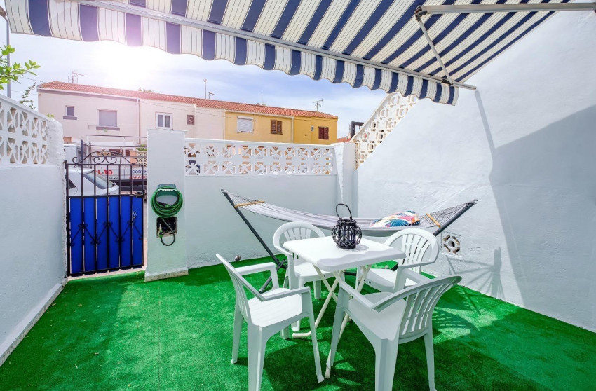 Reventa - Bungalow - Planta Baja - Torrevieja - Playa de los Naufragos