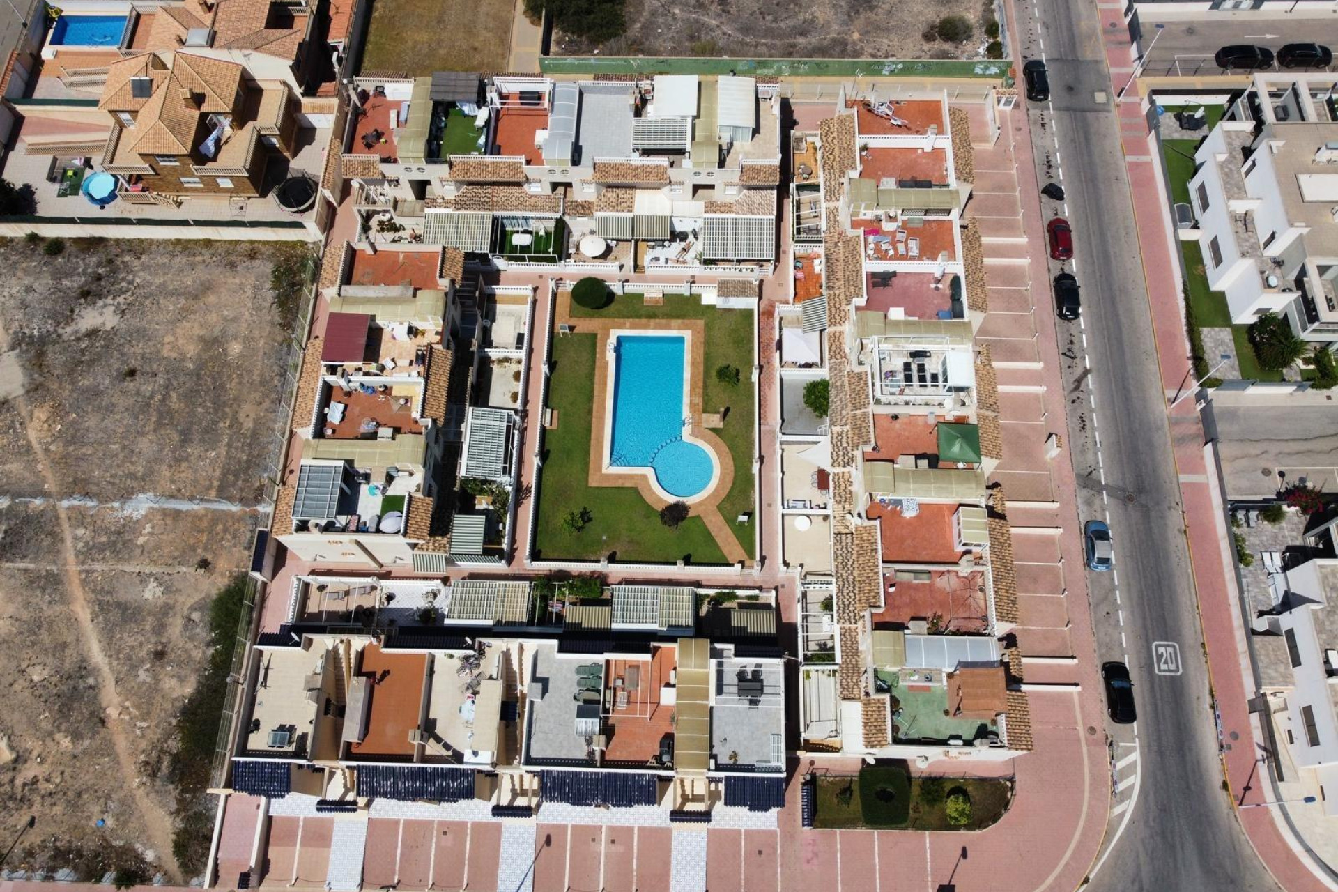 Reventa - Bungalow - Planta Baja - Torrevieja - Sector 25